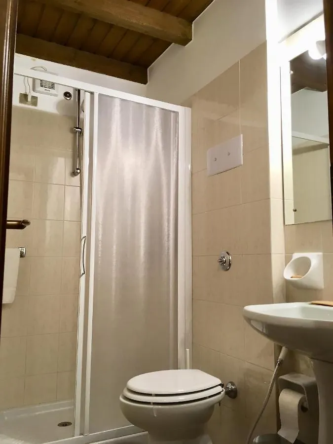 Taverna Affittacamere Gardone Riviera Guest house