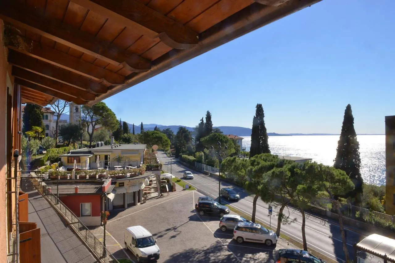 Taverna Affittacamere Gardone Riviera Guest house