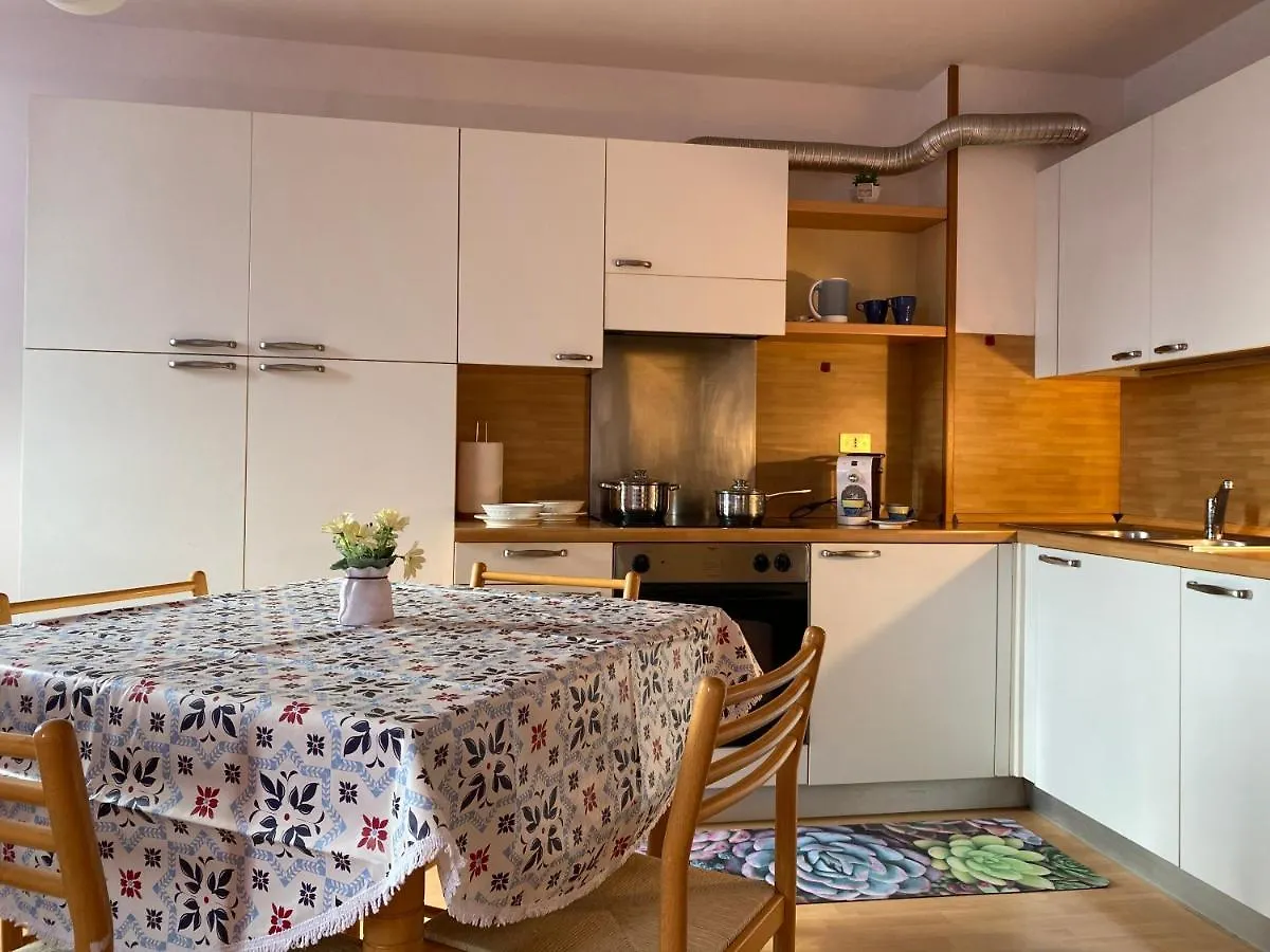 Guest house Taverna Affittacamere Gardone Riviera