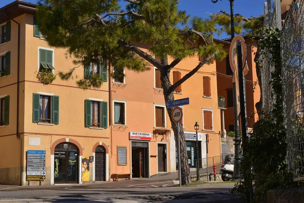 Guest house Taverna Affittacamere Gardone Riviera